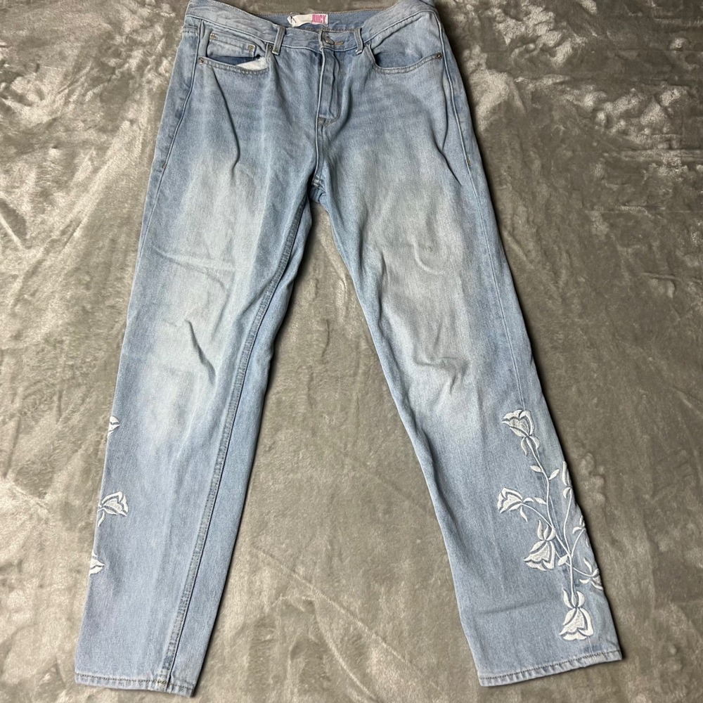 Juicy Couture Light Wash Embroidered Rose Jeans Womens Size 28